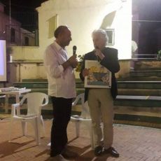 VITO BRUSCHINI, CON “RAPIMENTO E RISCATTO”, VINCE IL PREMIO COSTADAMALFILIBRI 2018  