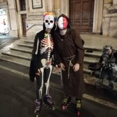 ORIGINALE INIZIATIVA DEL TEATRORROR SULLE ROTELLE A ROMA.  