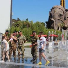 A CINECITTA’ WORLD TORNA VIVA L’ITALIA 