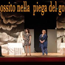 “HO TOSSITO NELLA PIEGA DEL GOMITO” LA NUOVA COMMEDIA DI GEPPI DI STASIO. 