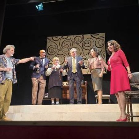 “CINQUE CUORI E UN TALLONE”, LA NUOVA COMMEDIA DI GEPPI DI STASIO 