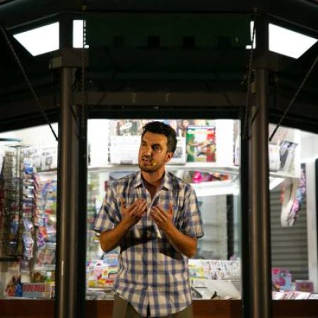 "EDICOLE. CE L’HO, CE L’HO, MI MANCA", L’EDICOLA DIVENTA TEATRO  
