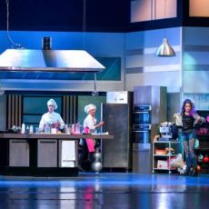 “BELLE RIPIENE”, QUATTRO SIGNORE AI FORNELLI PER PARLARE DI CUCINA E DI UOMINI 	 