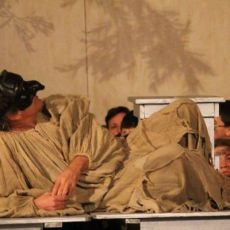 “POLLICINELLA, CANTI E SUONI DI UN MITO”, LA NASCITA DELLA MASCHERA DI PULCINELLA 