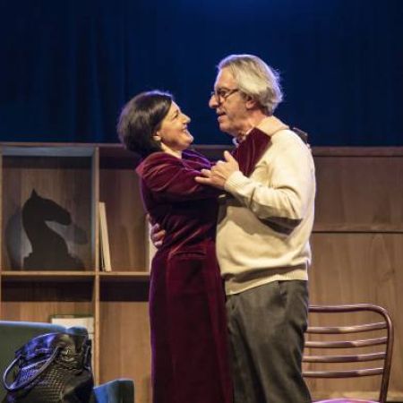 “LA FELICITÀ” L’IRONICA COMMEDIA DI ERIC ASSOUS 